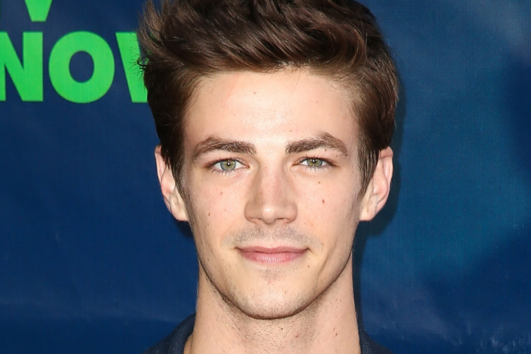 Grant Gustin Net Worth, Bio, Wiki, Education, Age, Height, Family, Personal life, Career And More